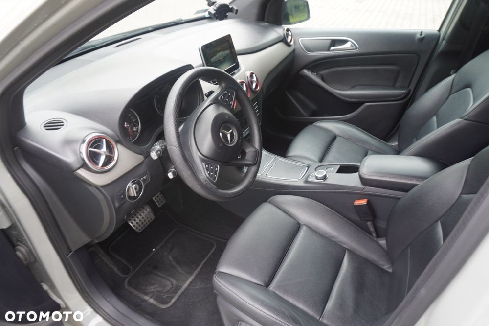 Mercedes-Benz Klasa B 180 (CDI) d 7G-DCT - 19