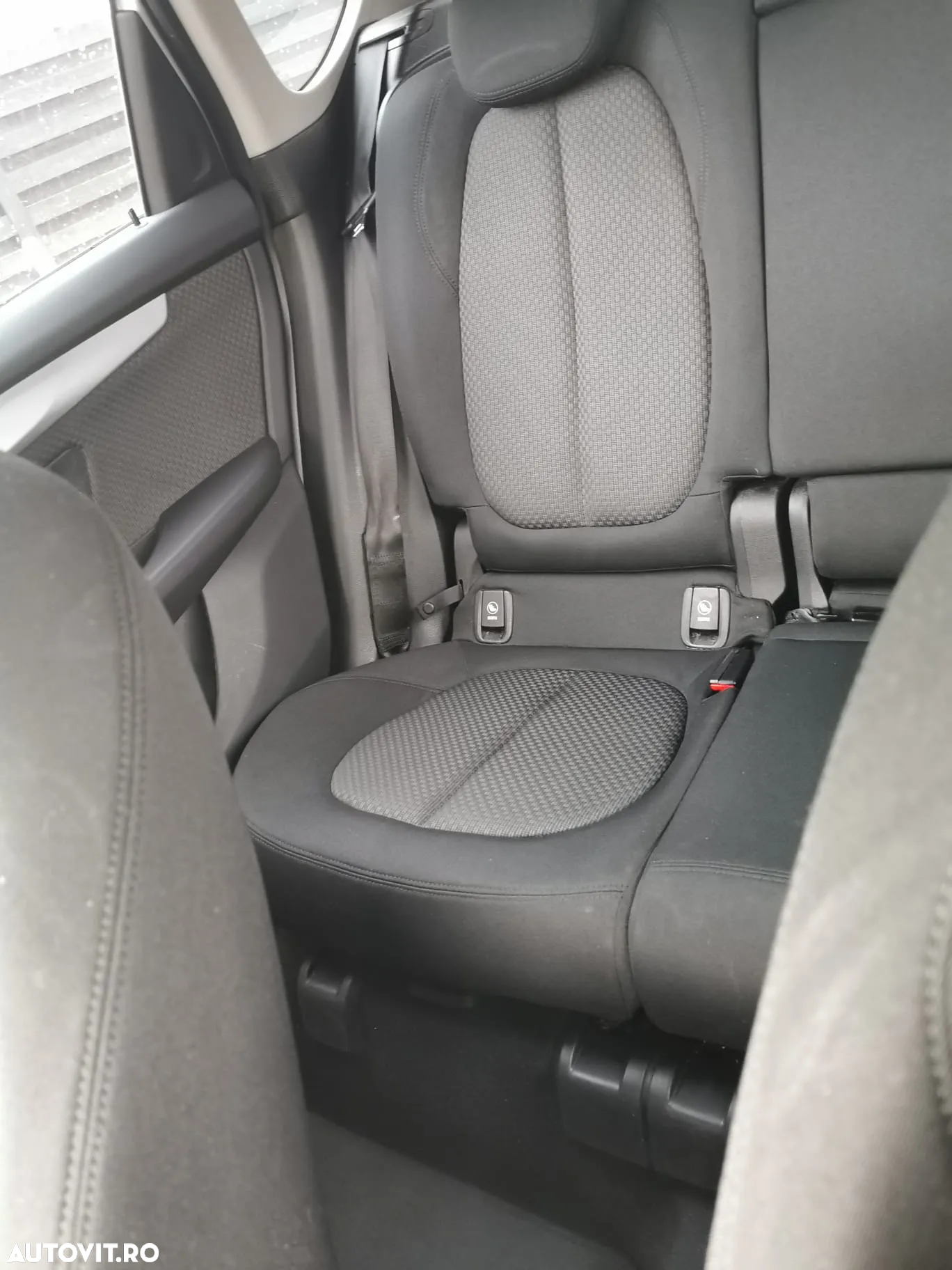 BMW Seria 2 218d AT - 10