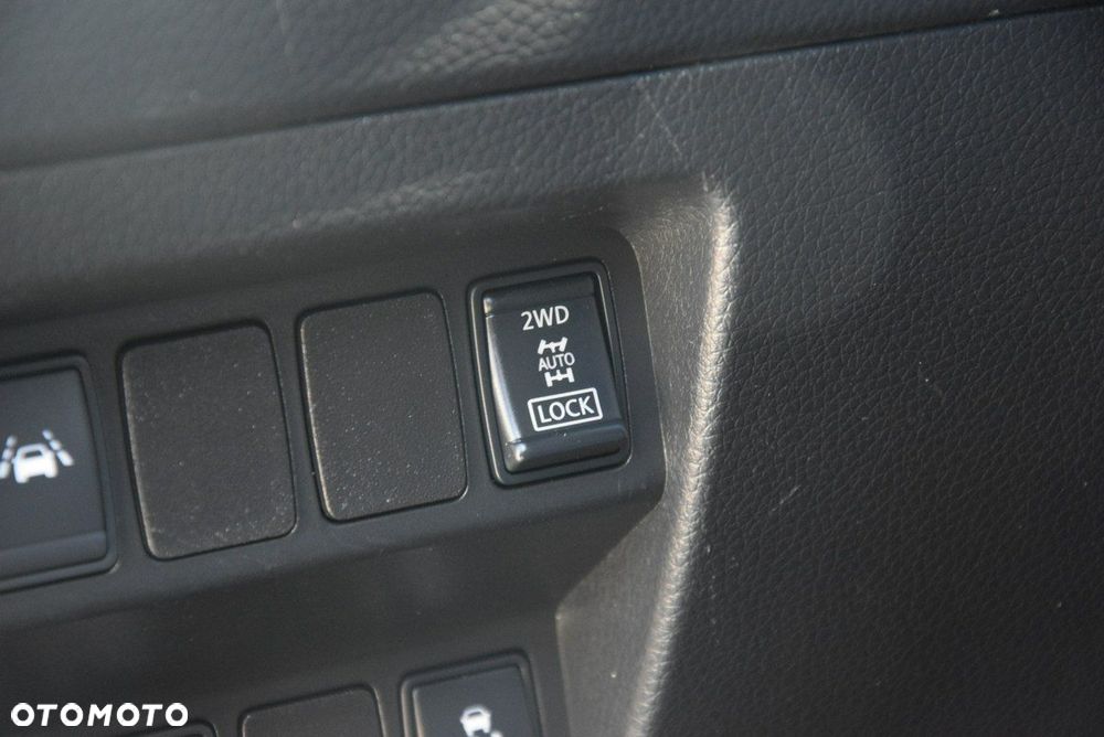 Nissan Qashqai 1.6 dCi 4x4 360 S&S - 35