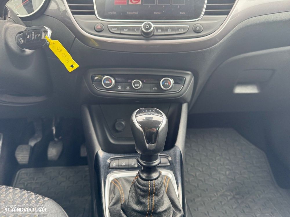 Opel Crossland X 1.2 T Innovation - 11