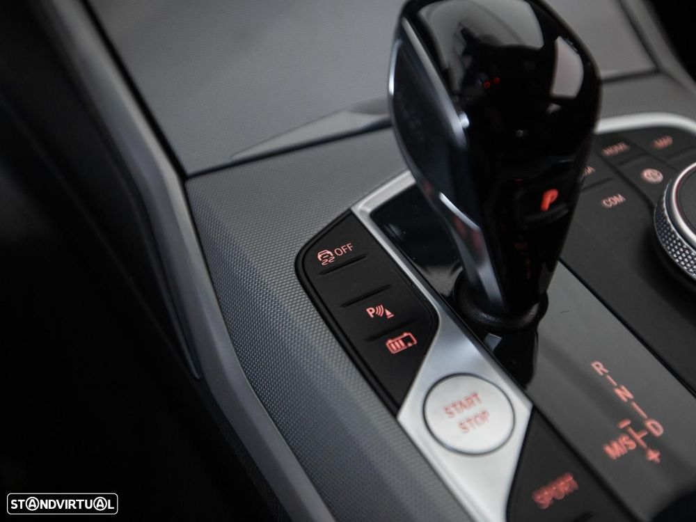 BMW 320 e Touring Corporate Edition Auto - 18