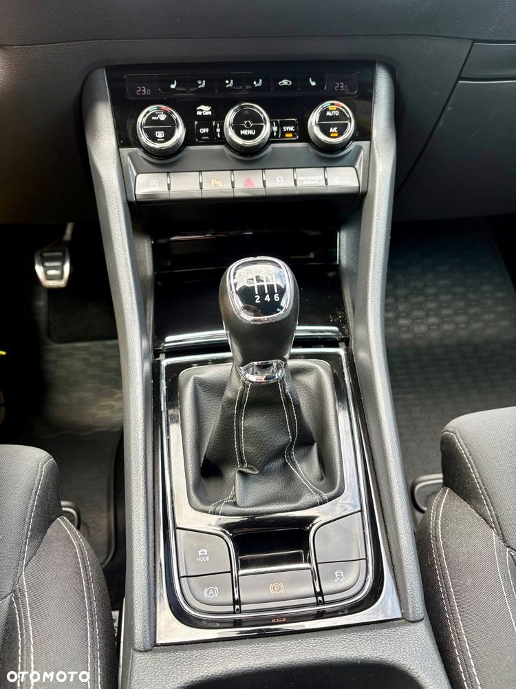 Skoda Karoq 2.0 TDI SCR Sportline - 18
