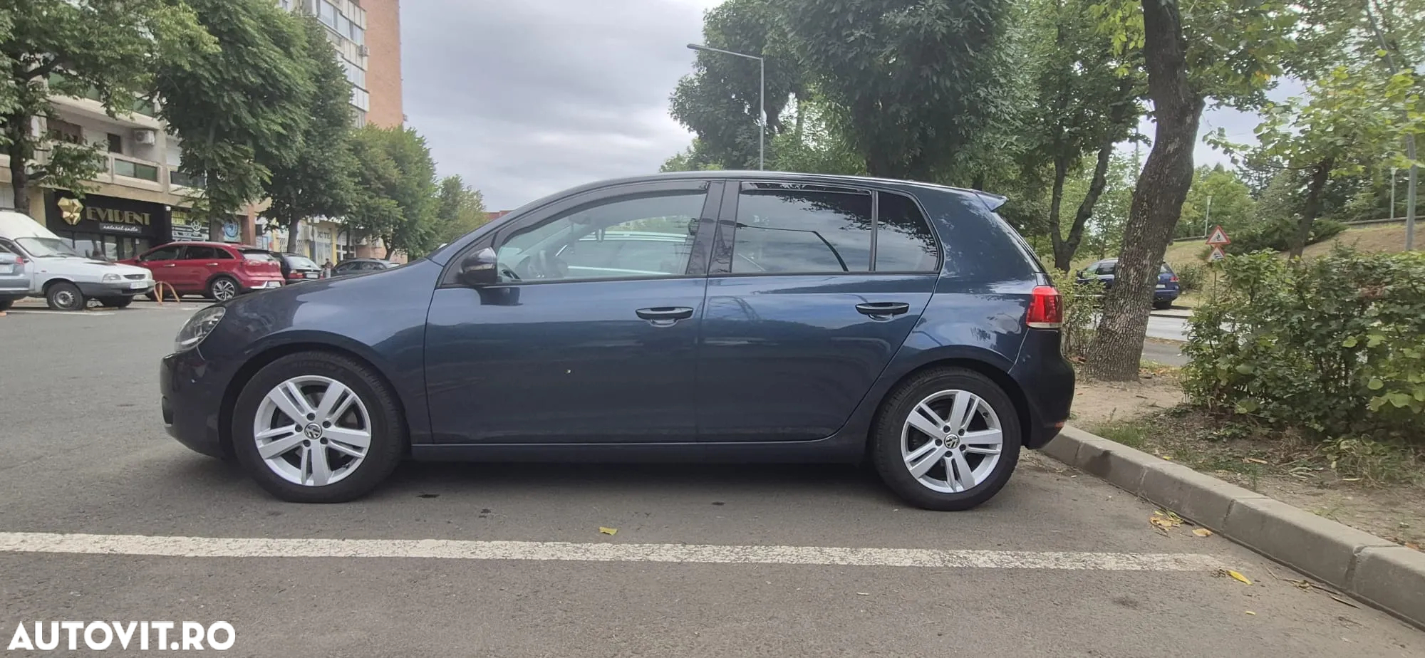 Volkswagen Golf - 17