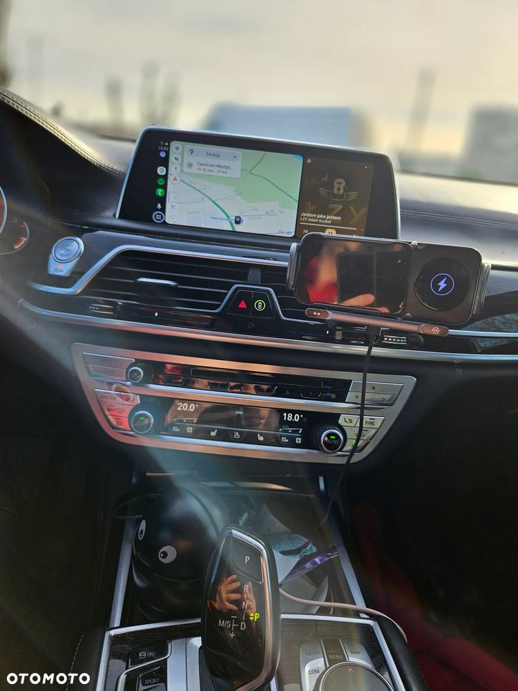 BMW Seria 7 750Li xDrive - 9