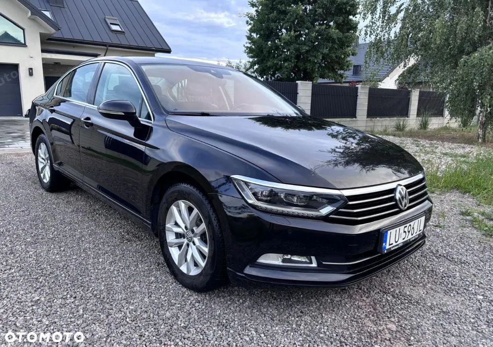 Volkswagen Passat 2.0 TDI EVO Business DSG - 2
