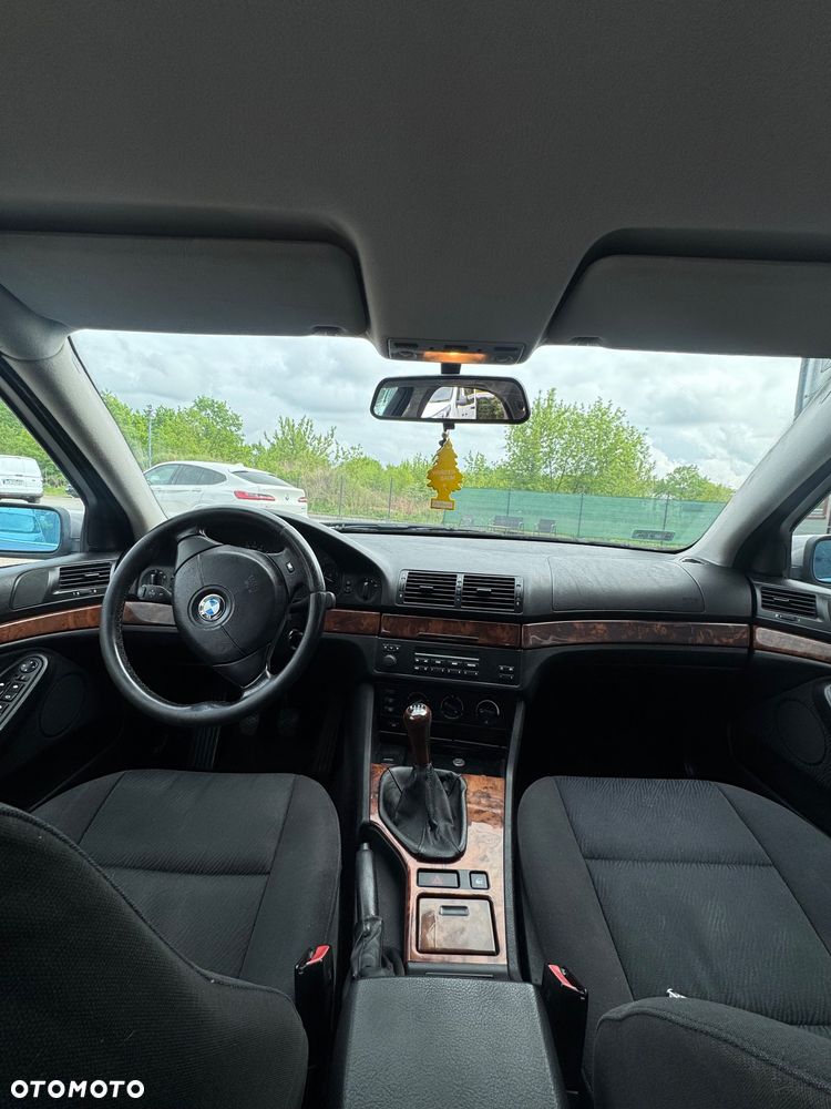 BMW Seria 5 - 10