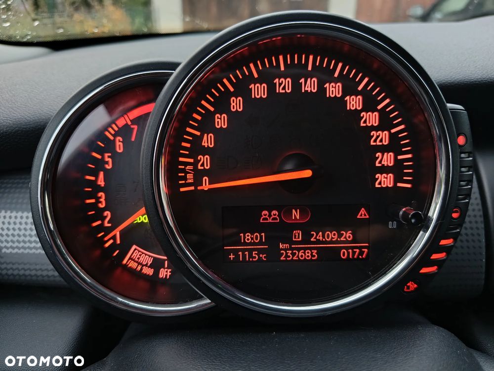MINI Cooper Seven Chili - 15