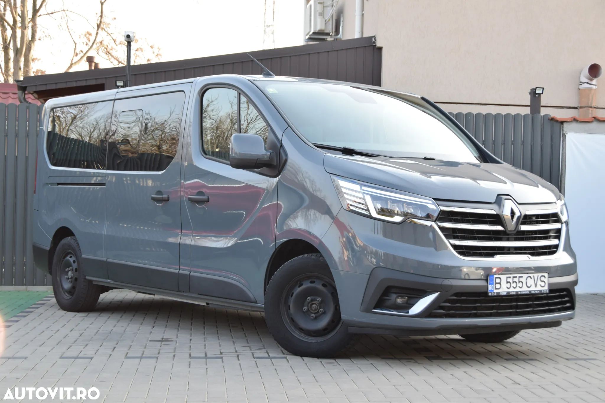 Renault Trafic Combi 2.0 Blue dCi 150 S&S L2 8+1 Zen - 1