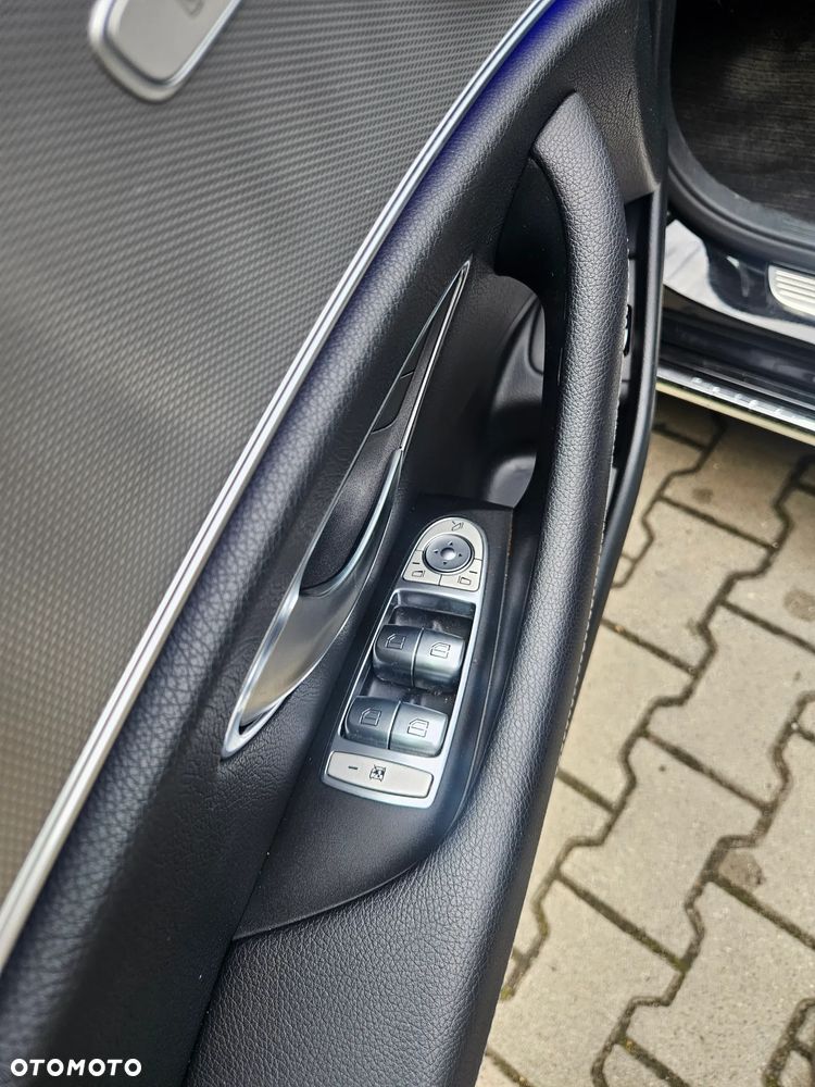 Mercedes-Benz Klasa E 200 4-Matic 9G-TRONIC - 28