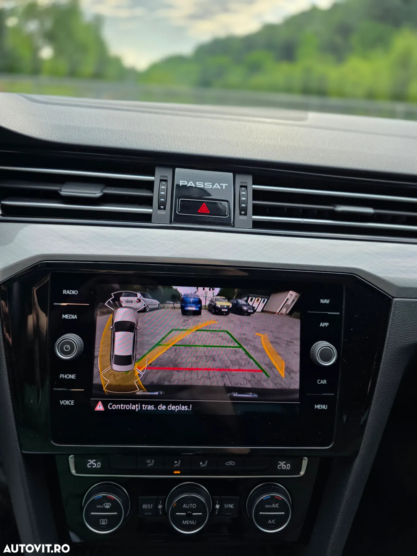 Volkswagen Passat - 19