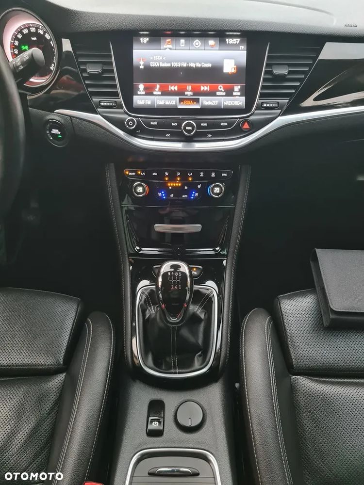 Opel Astra 1.6 BiTurbo D (CDTI) Start/Stop Innovation - 19