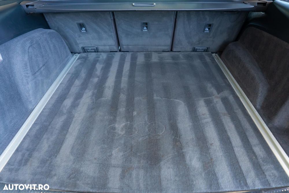 Audi Q7 3.0 55 TFSIe quattro Tiptronic S Line - 24