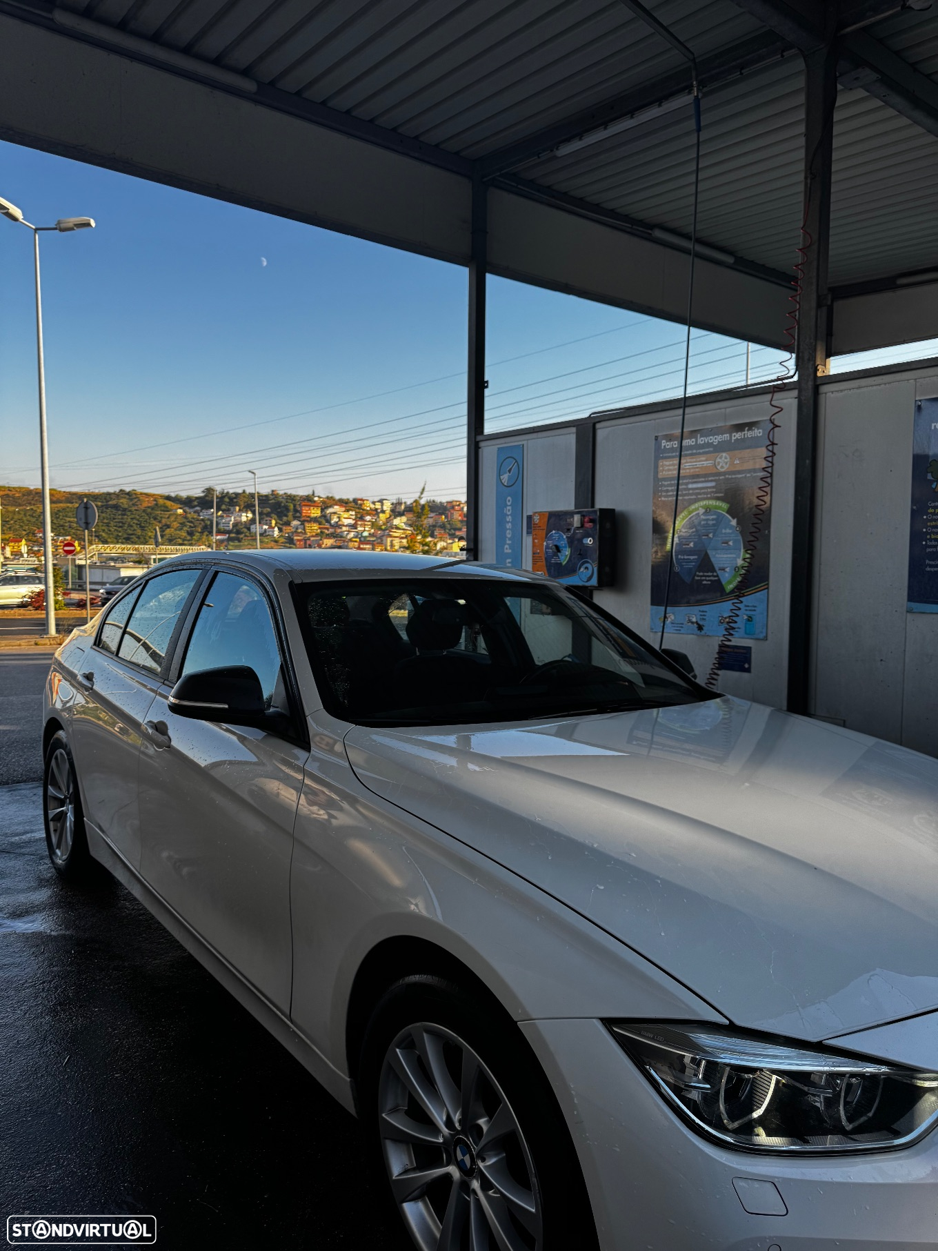 BMW 330 i Aut. Advantage - 3