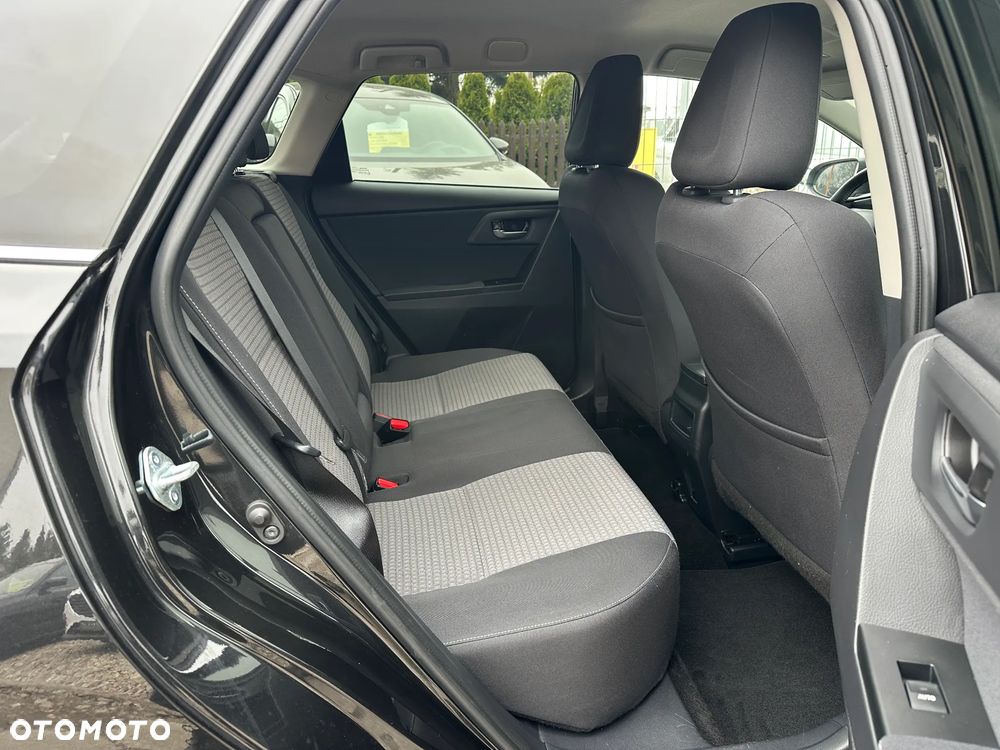 Toyota Auris 1.2 Turbo Team Deutschland - 12