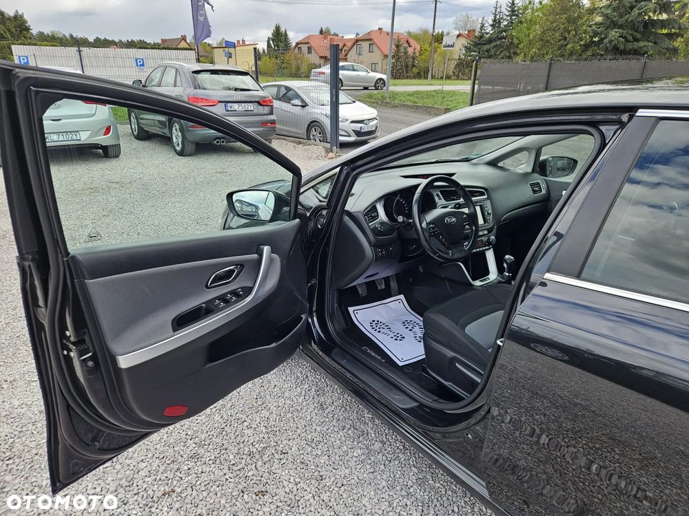 Kia Ceed 1.4 CVVT Dream Team Edition - 16
