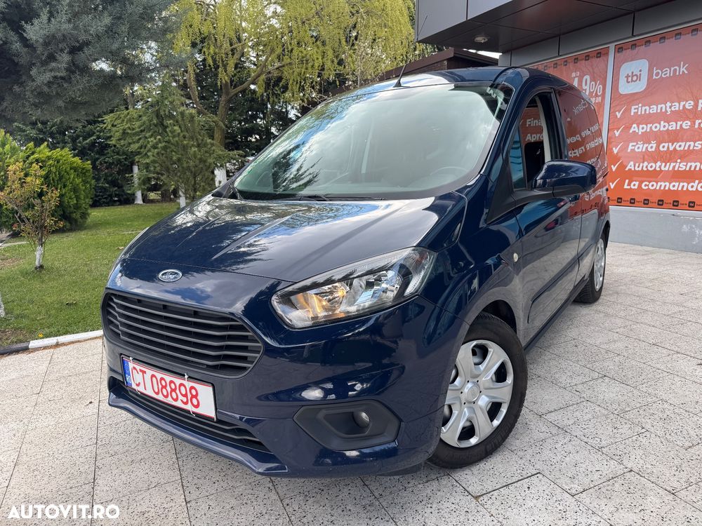 Ford Tourneo Courier 1.5 TDCi S&S Ambiente - 2