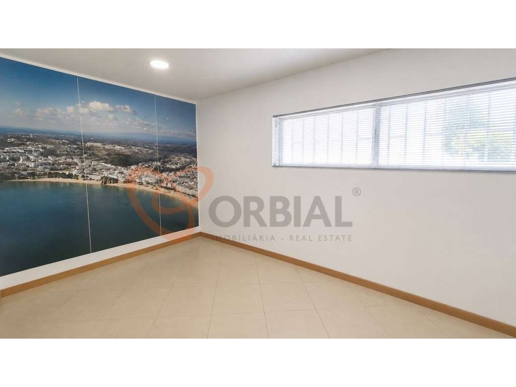 Loja para Arrendar nas Areias de São João, Albufeira - Grande imagem: 5/12