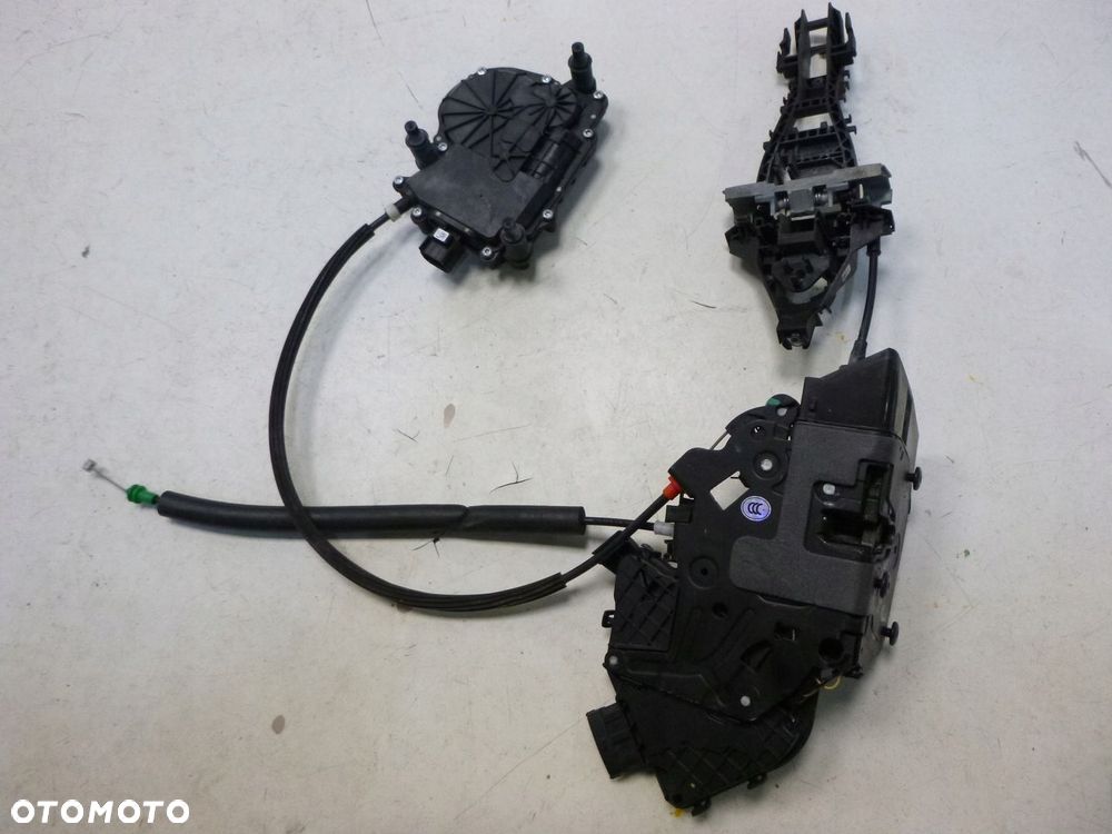 RANGE ROVER VOGUE L405 ZAMEK DRZWI DOCIĄG TYŁ LEWY - 13