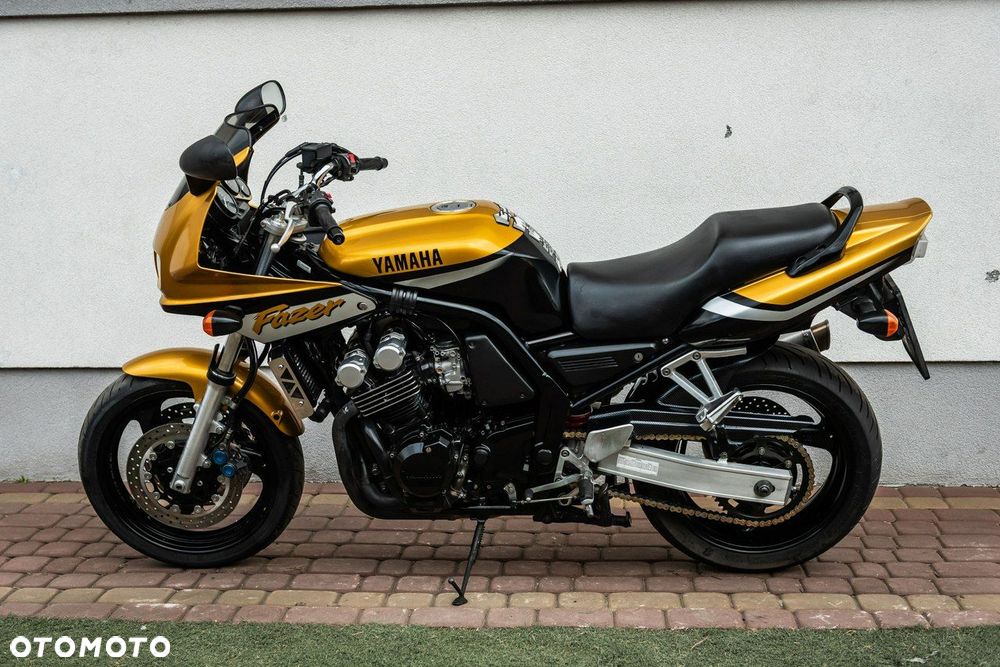Yamaha FZS - 7