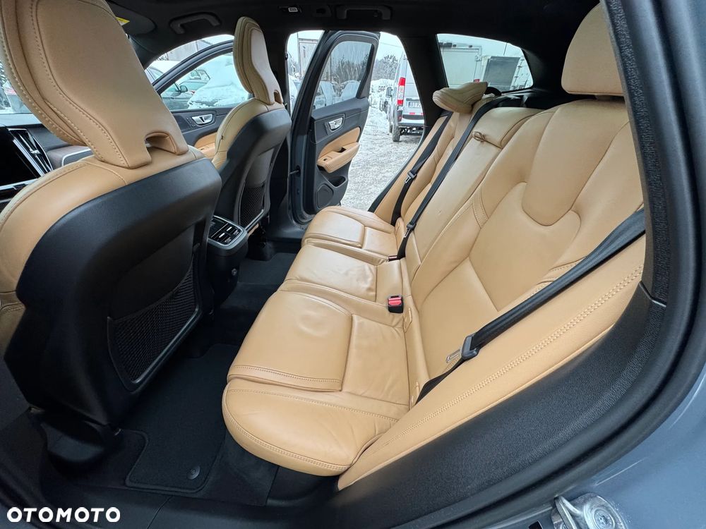 Volvo XC 60 B5 B Inscription - 17