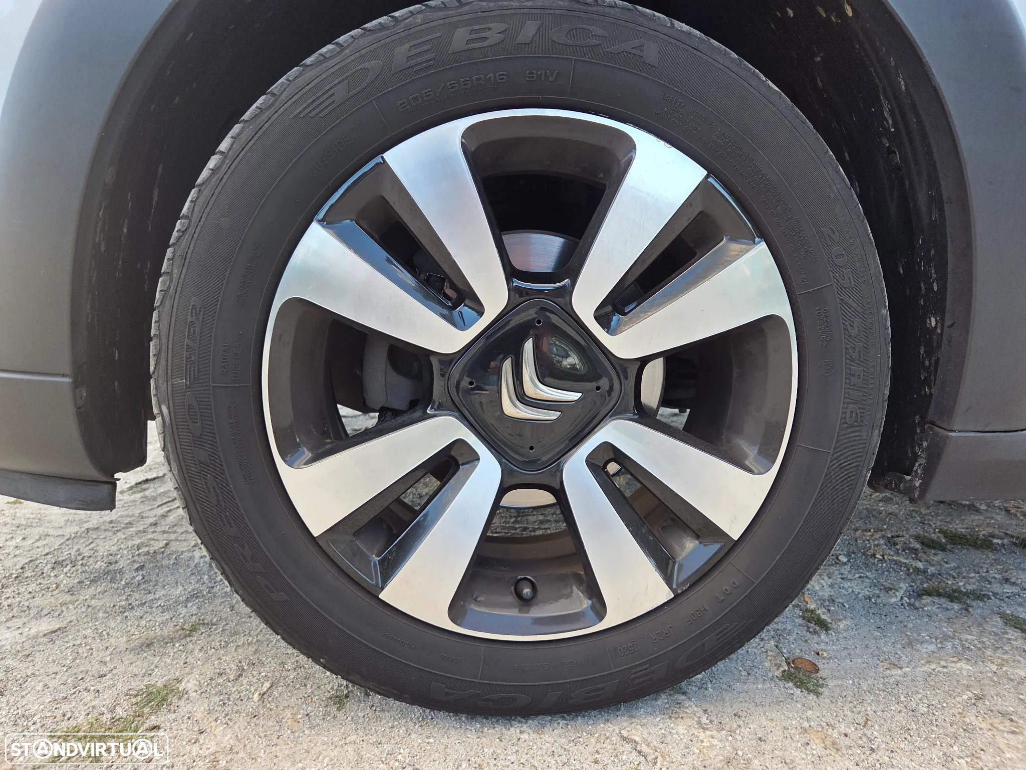 Citroën C3 1.2 PureTech Shine - 9