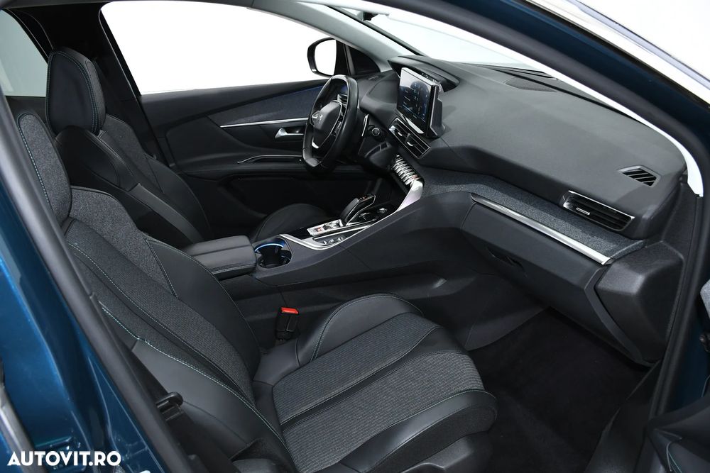 Peugeot 3008 Plug-In Hybrid 225 e-EAT8 Allure Pack - 13