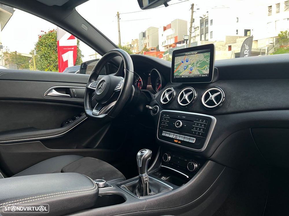 Mercedes-Benz CLA 180 d Shooting Brake AMG Line - 25