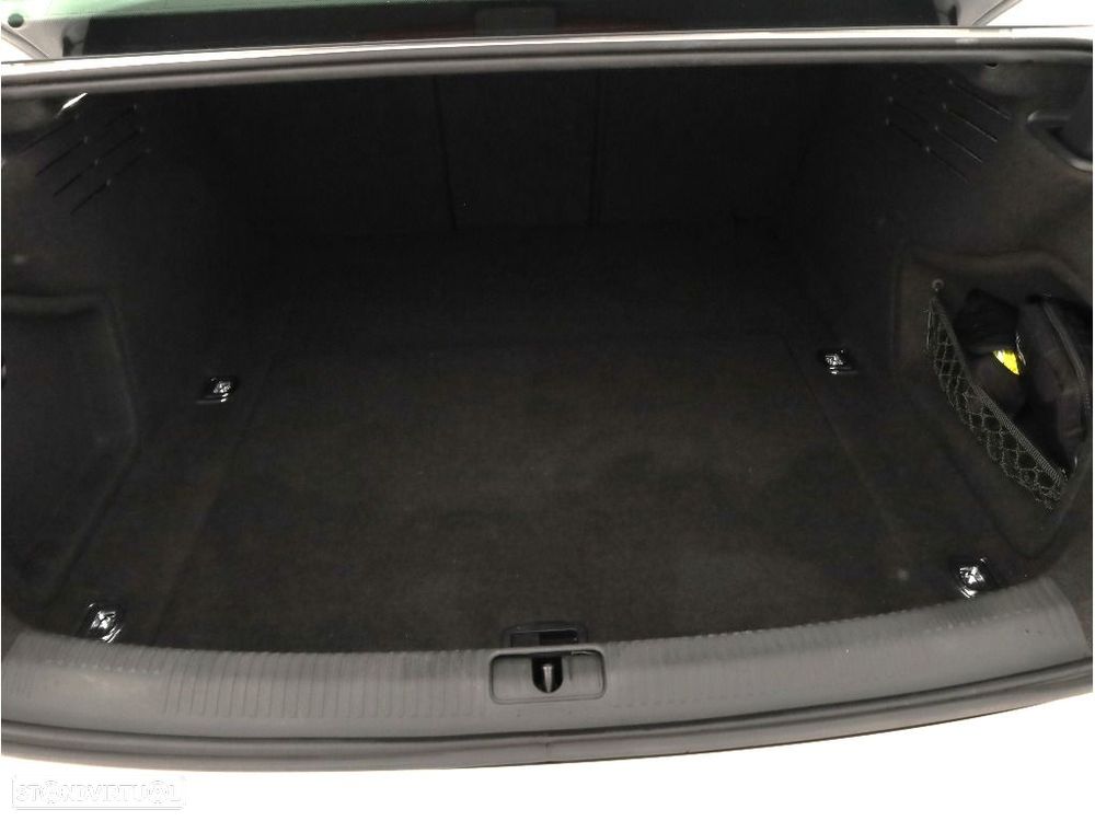 Audi A4 35 TDI S tronic — fotografia 17