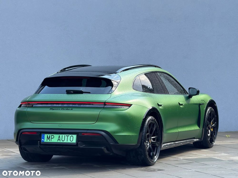 Porsche Taycan - 6