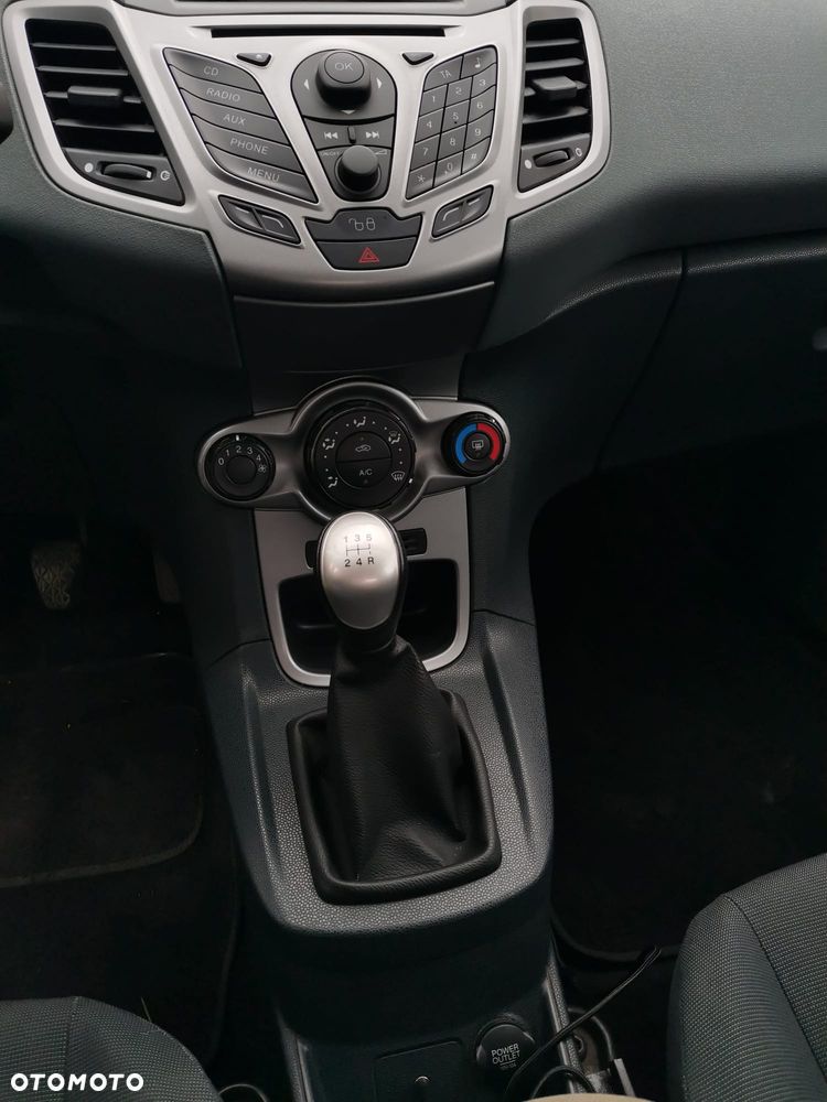 Ford Fiesta 1.6 TDCI Connection - 8