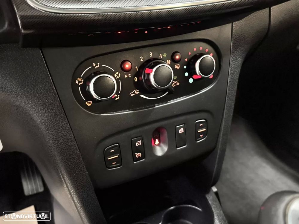 Dacia Logan MCV 0.9 TCe Stepway - 37