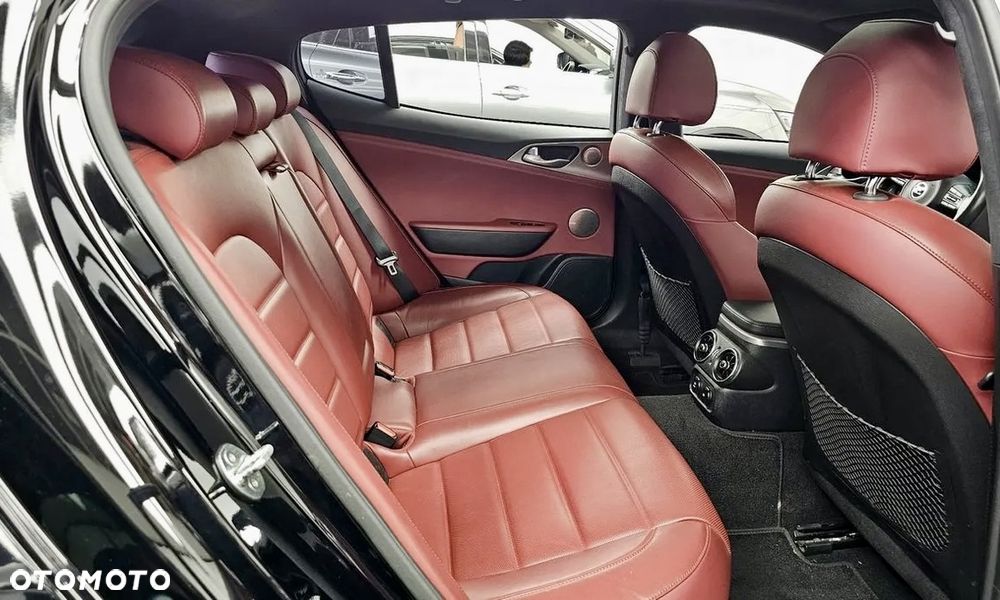 Kia Stinger - 13