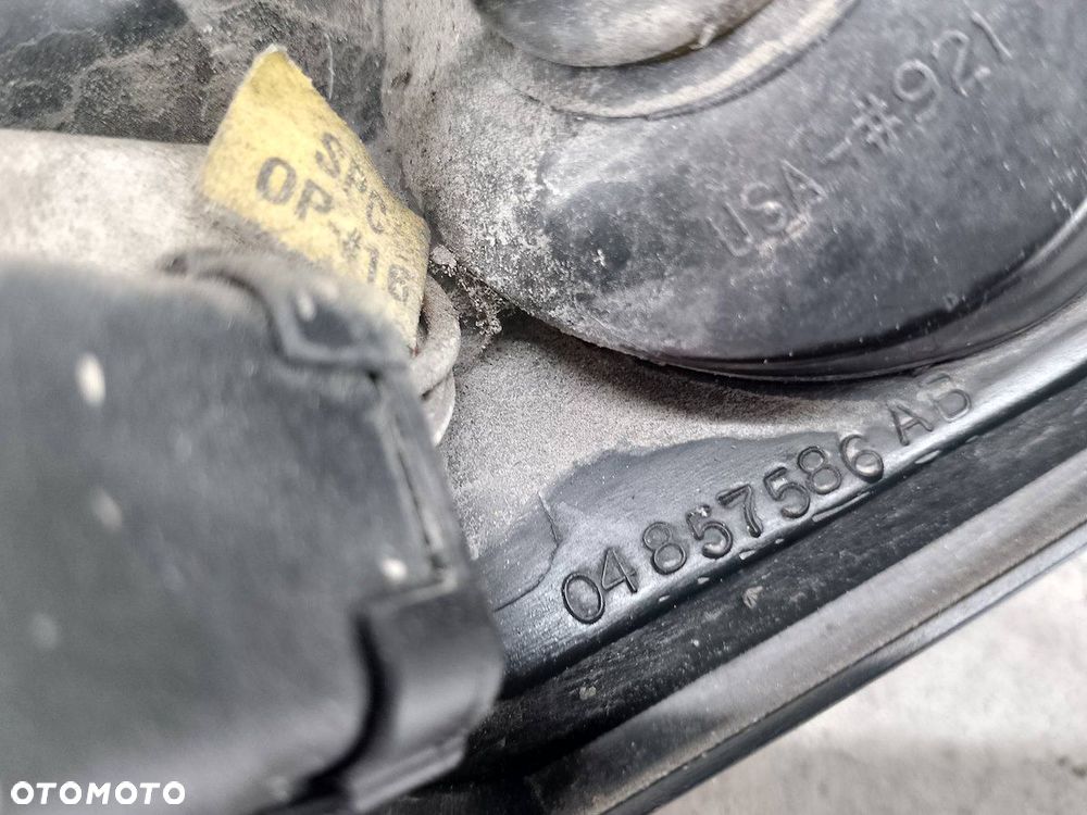 LAMPA TYLNA PRAWA CHRYSLER PACIFICA 04857586AB - 7