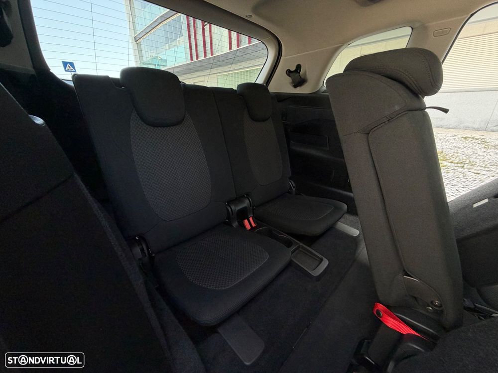 BMW 216 Gran Tourer d 7L Line Sport Auto - 40