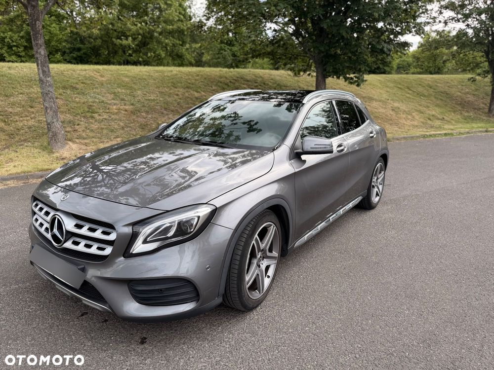 Mercedes-Benz GLA 200 7G-DCT AMG Line - 1
