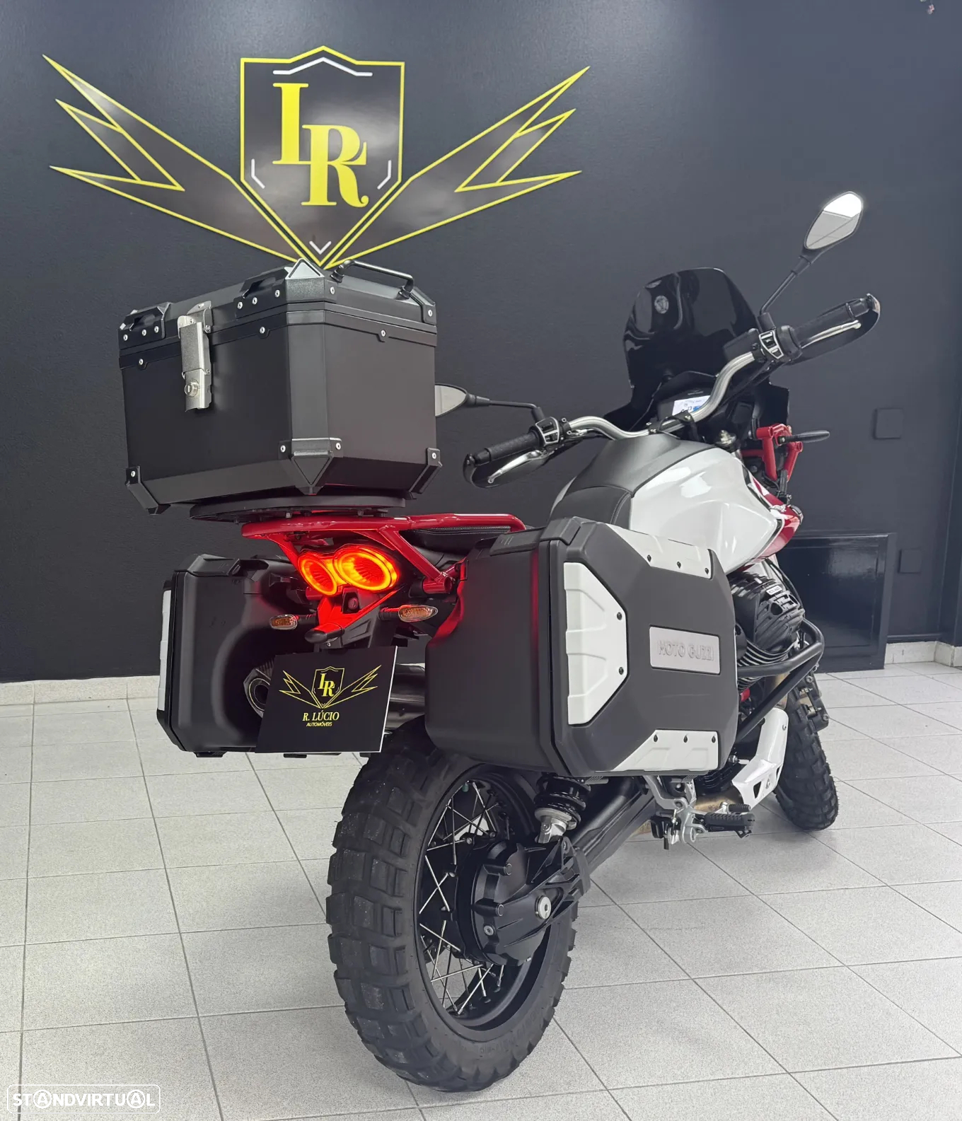 Moto Guzzi V85 - 9