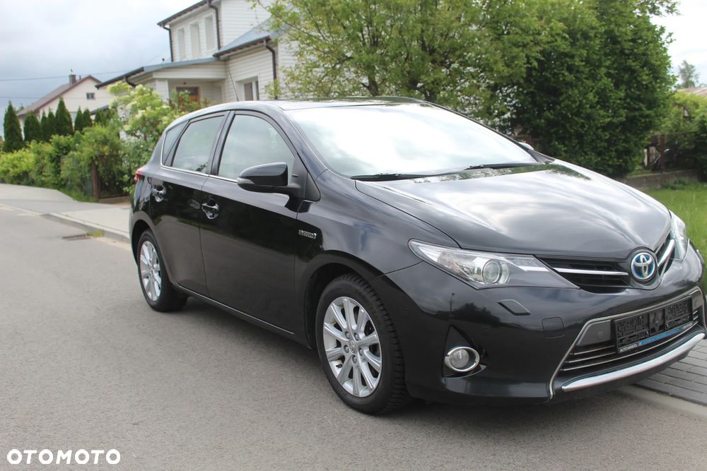 Toyota Auris 1.8 HSD Luna - 2