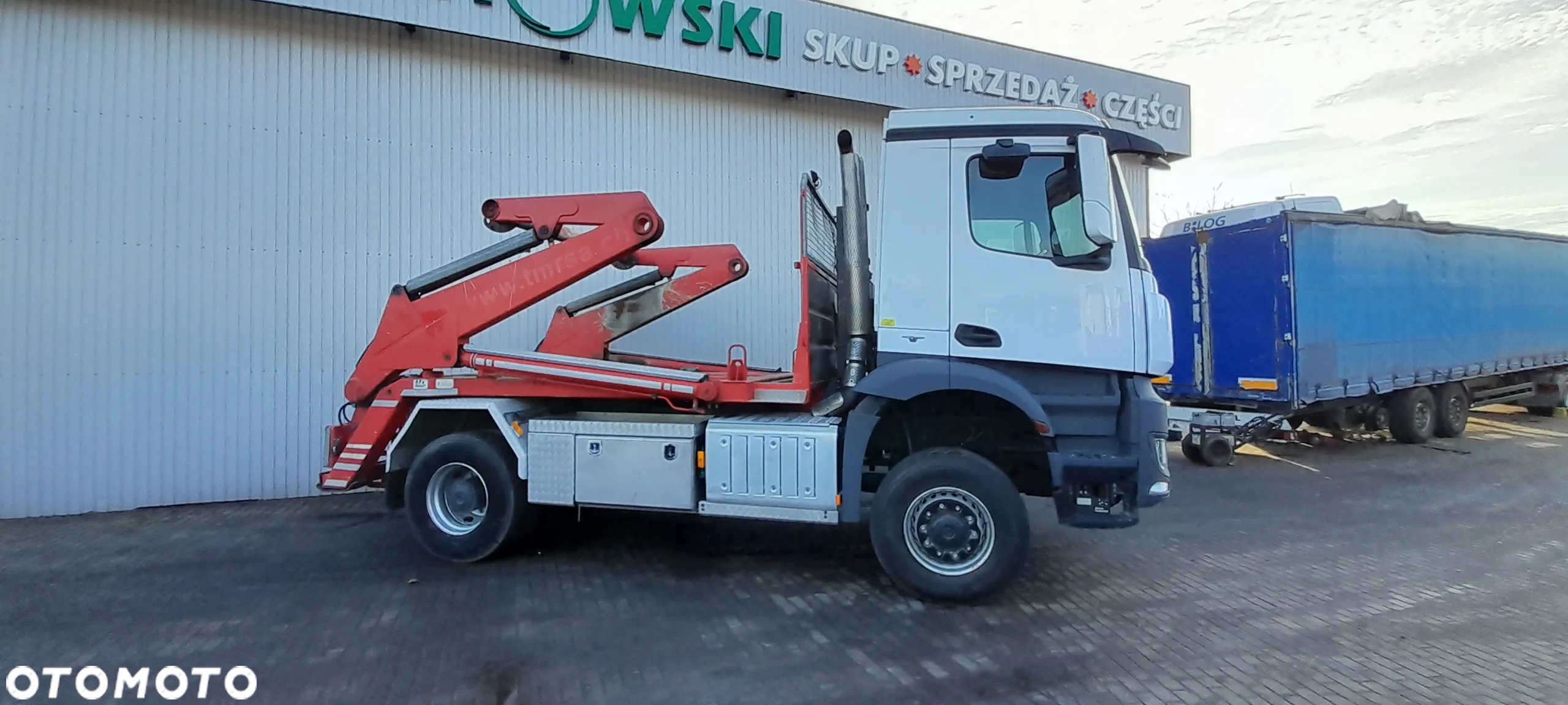 Mercedes-Benz AROCS 2046 - 4