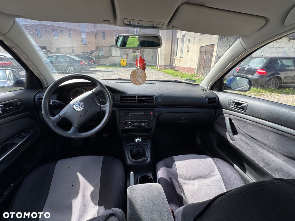 Volkswagen Passat 1.9 TDI Basis - 14