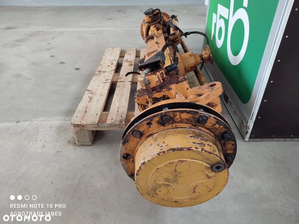 Most napędowy 134237 Carraro   Case 580 SLE - 4