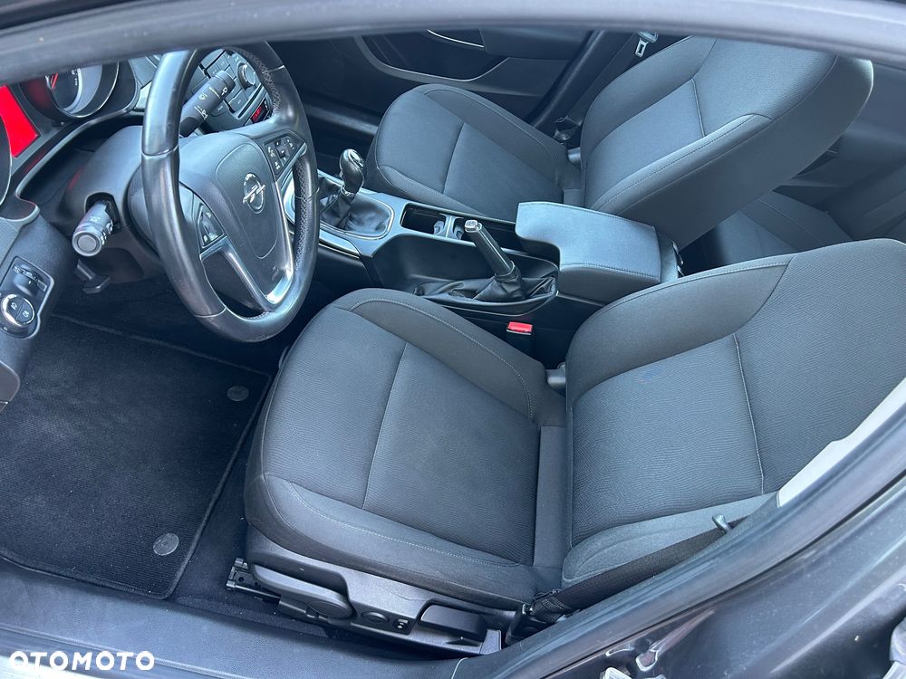 Opel Insignia 1.8 Cosmo - 8