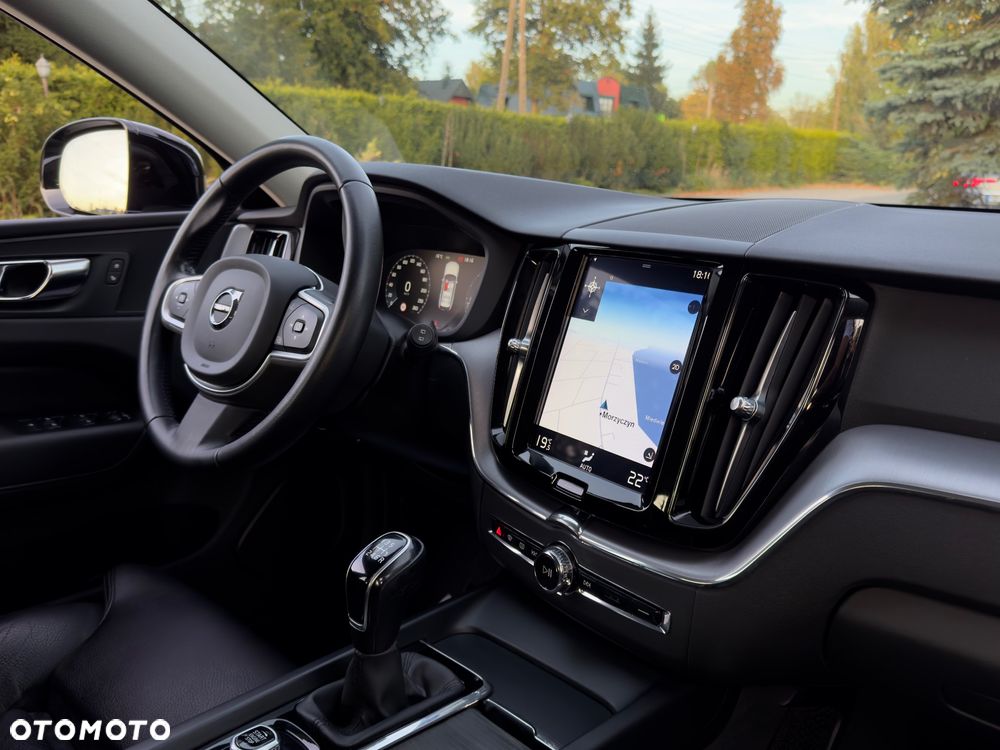 Volvo XC 60 D3 Momentum Pro - 15