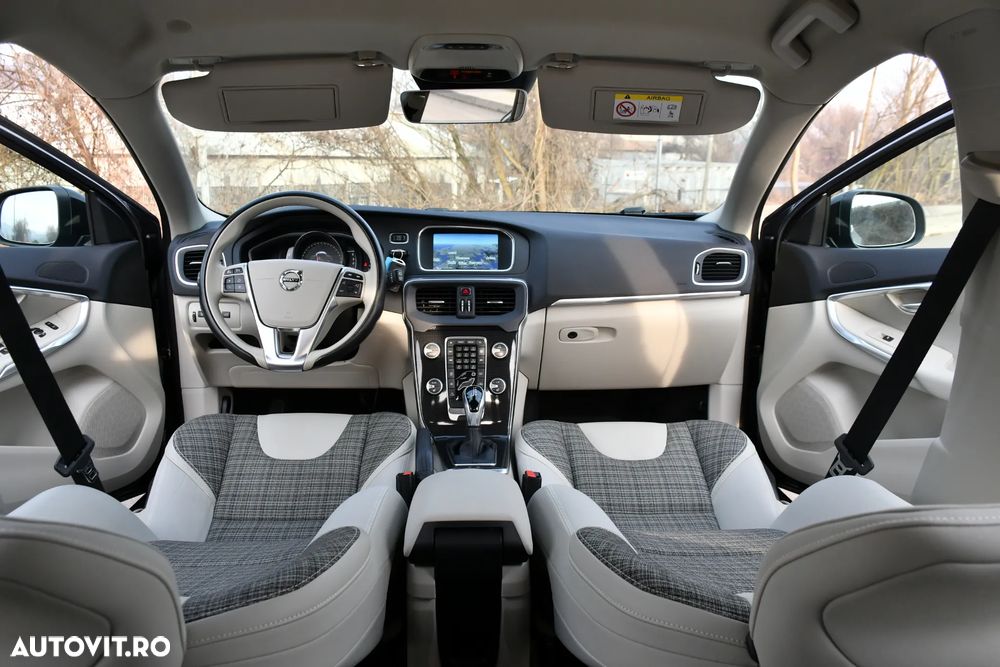 Volvo V40 D4 Geartronic Inscription - 34