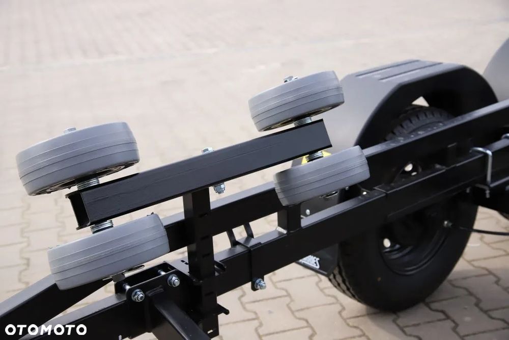 Lorries Przyczepa Podłodziowa PP35-8825 w Kolorze Czarnym Do Łodzi Max 8.6 M DMC 3500 kg Tylne Lampy LED - 10