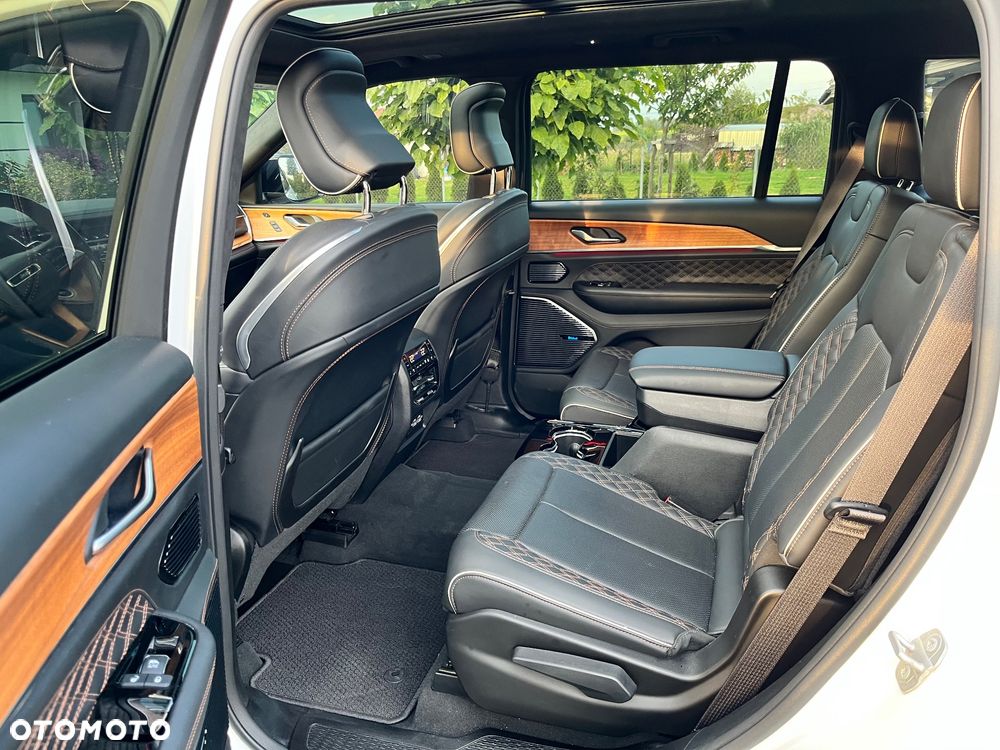 Jeep Grand Cherokee - 31