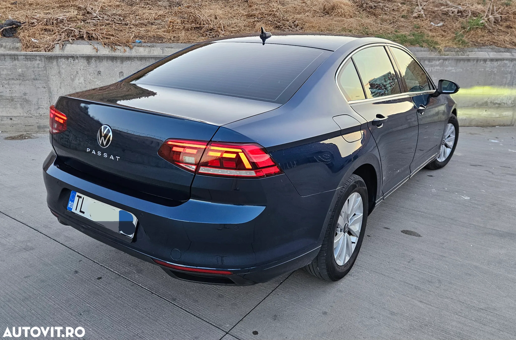 Volkswagen Passat Variant 2.0 TDI DSG Comfortline - 5