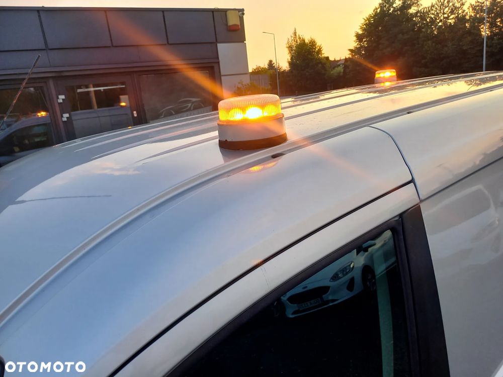 Ford Transit Connect - 15