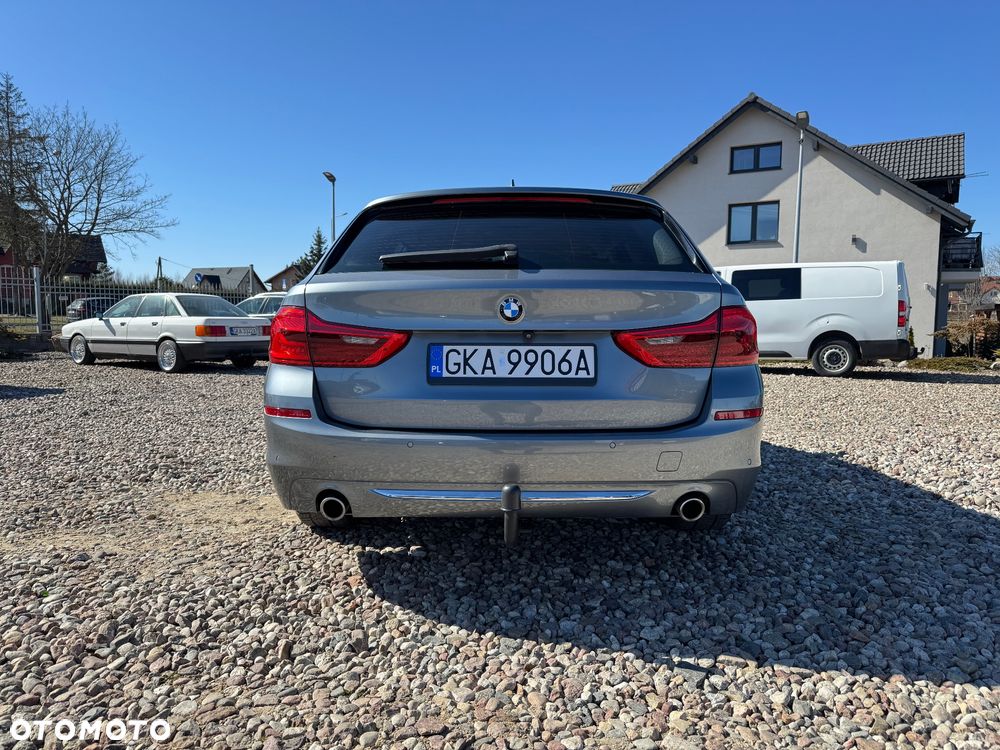 BMW Seria 5 520d Luxury Line sport - 12