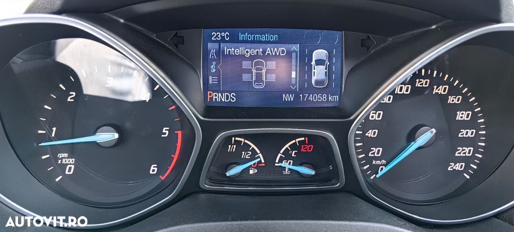 Ford Kuga 2.0 TDCi Powershift 4WD Titanium - 9