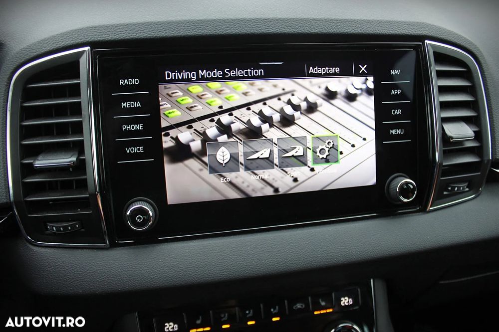 Skoda Karoq 2.0 TDI DSG Sportline - 29